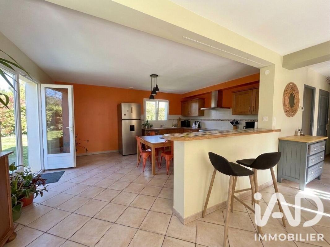 Maison 5 Pièce(s) Saint-Ambreuil - Photo 10