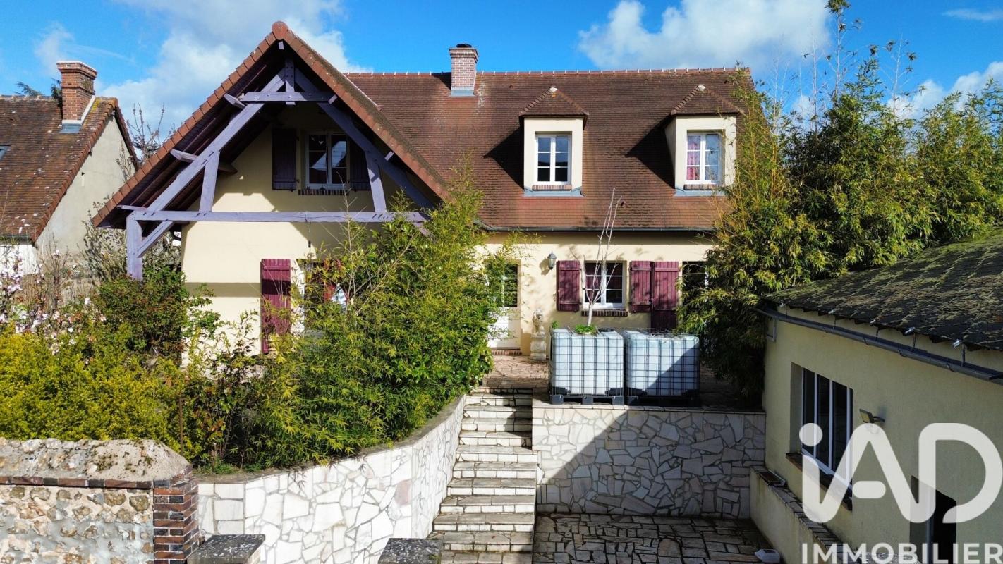Maison 7 Pièce(s) Courville-sur-Eure