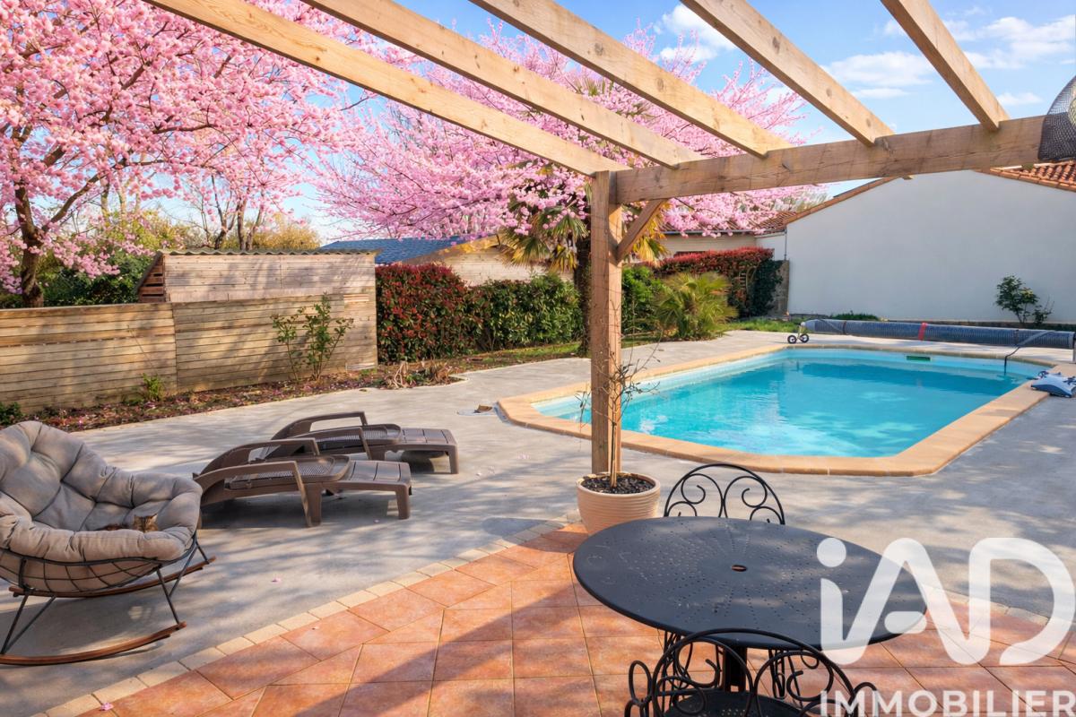 Maison traditionnelle 4 Pièce(s) Le Poiré-sur-Vie