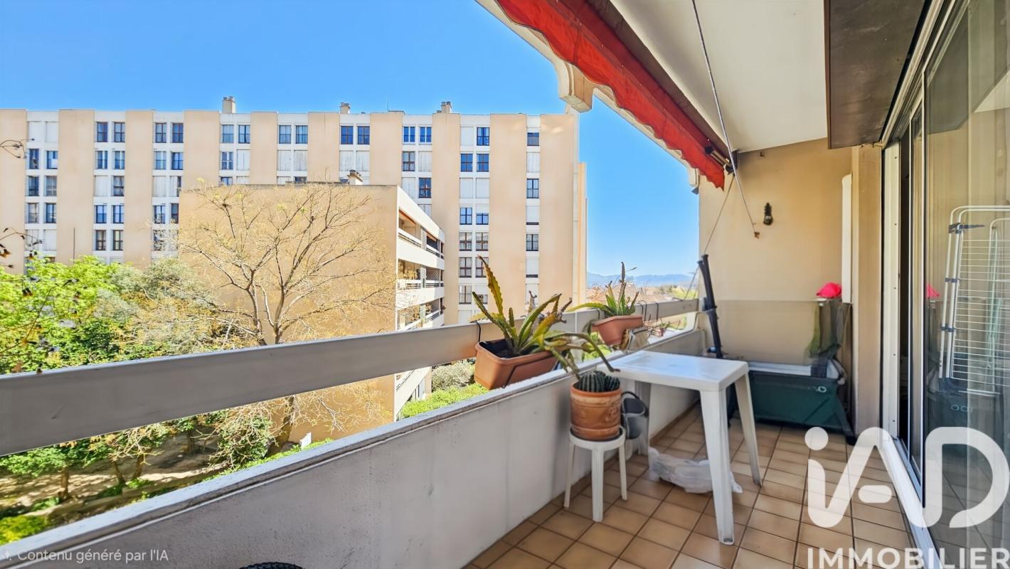 Appartement 3 Pièce(s) Marseille 4eme Arrondissement - Photo 2