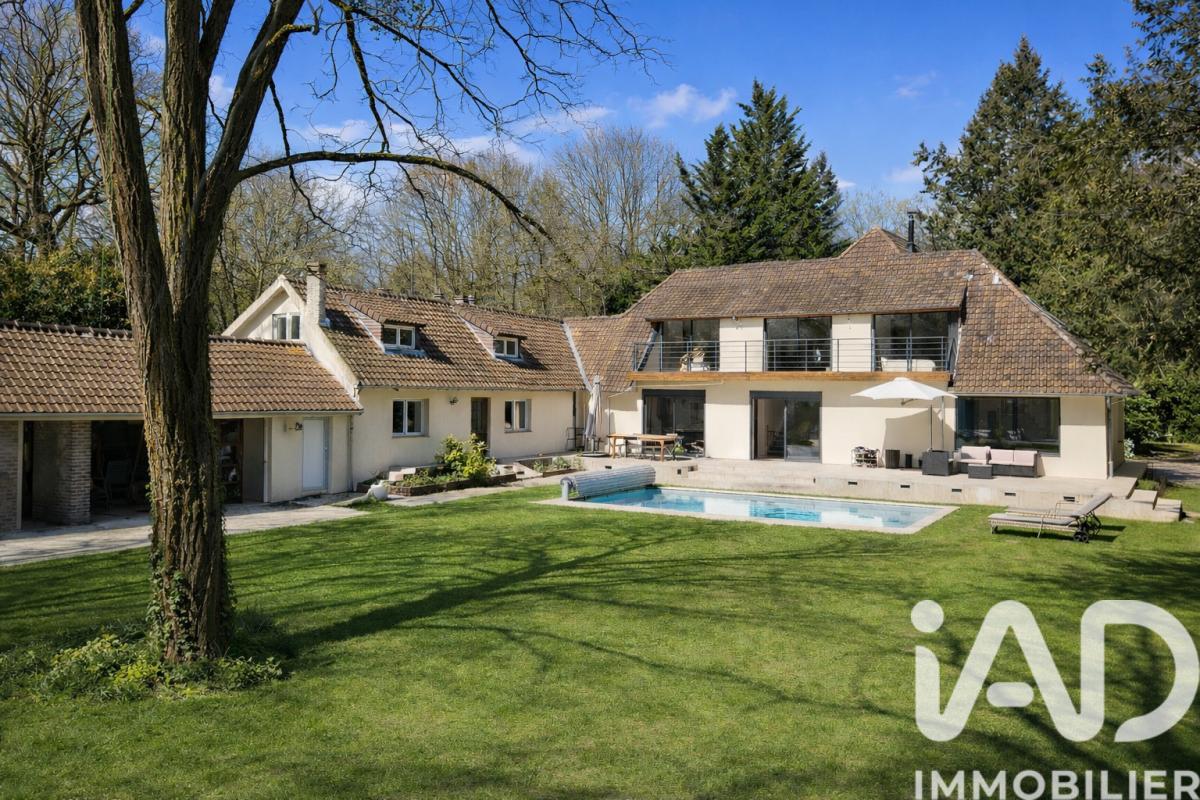 Propriété 10 Pièce(s) Lamorlaye