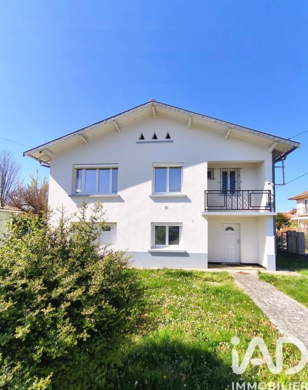 Maison 6 Pièce(s) Séméac