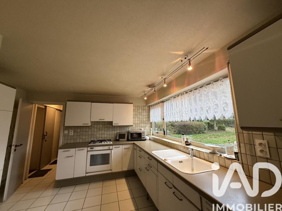 Maison d'architecte 5 Pièce(s) Carhaix-Plouguer