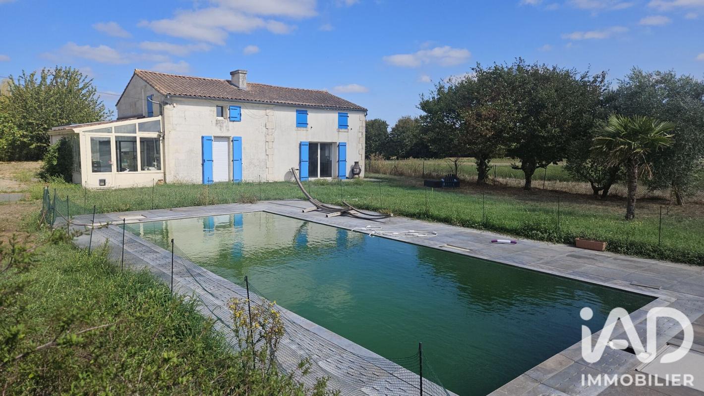 Maison traditionnelle 7 Pièce(s) Écurat
