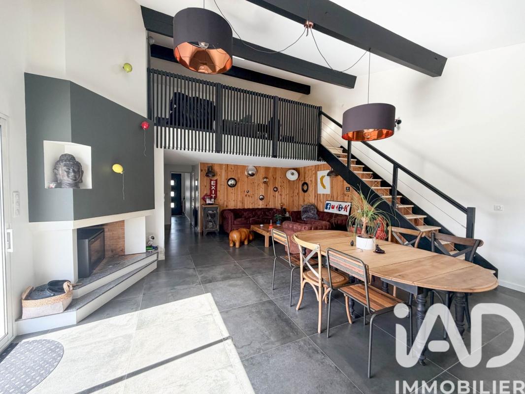 Maison 6 Pièce(s) Périgny