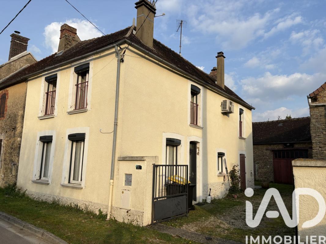 Maison de village 4 Pièce(s) Carisey