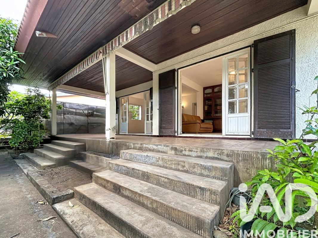 Maison 8 Pièce(s) Saint-Denis