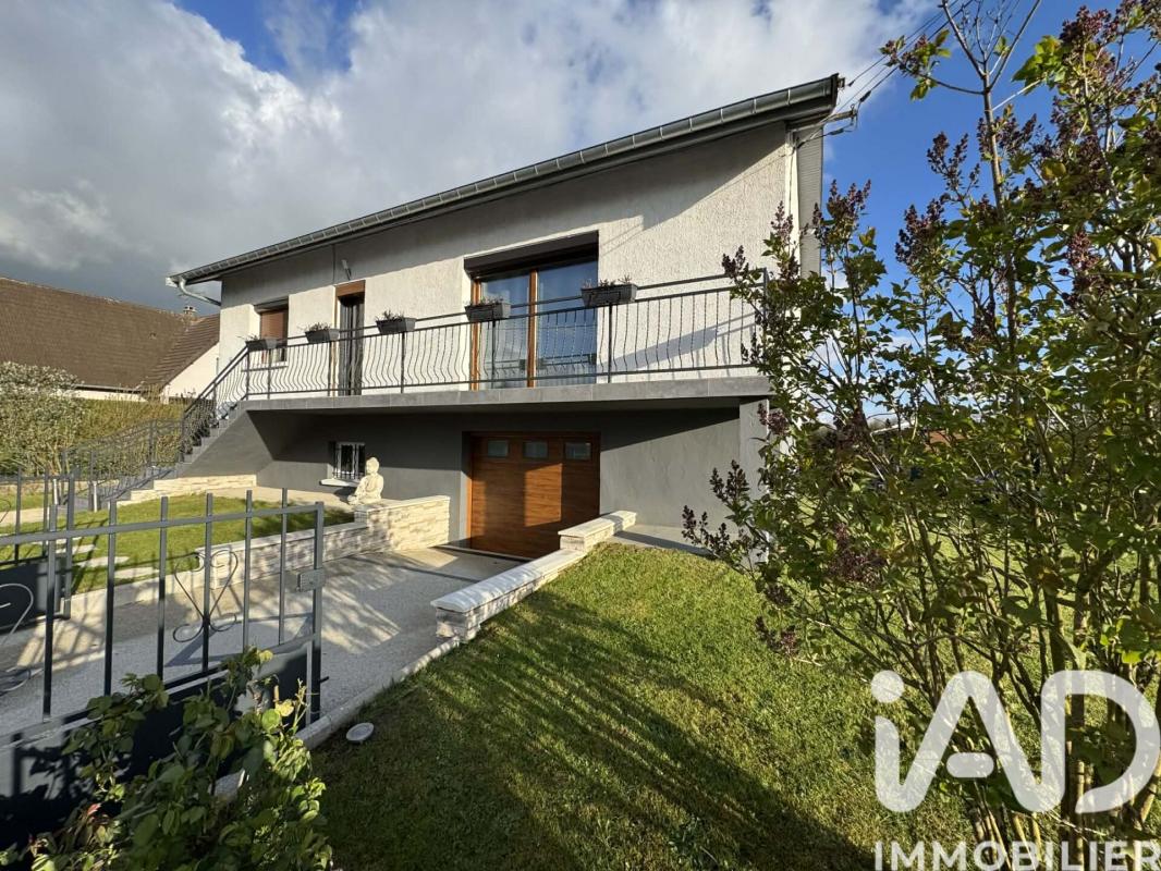 Maison 5 Pièce(s) Wassy