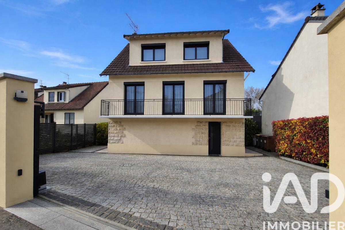 Maison traditionnelle 7 Pièce(s) Méry-sur-Oise