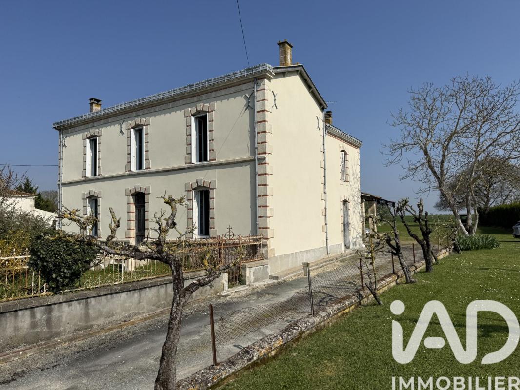 Propriété 4 Pièce(s) Saint-Hilaire-la-Palud
