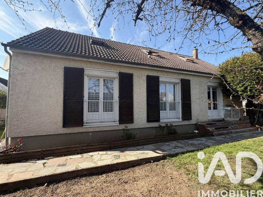 Maison 8 Pièce(s) Château-Landon