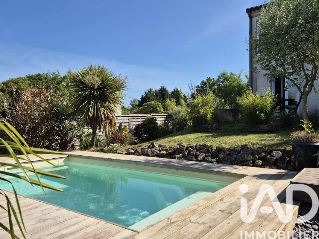 Maison 5 Pièce(s) Ambarès-et-Lagrave