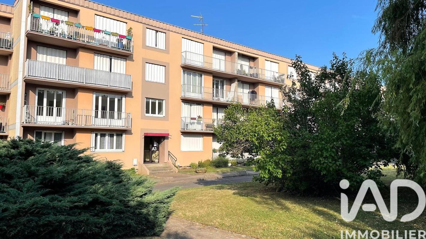 Appartement 4 Pièce(s) Égly