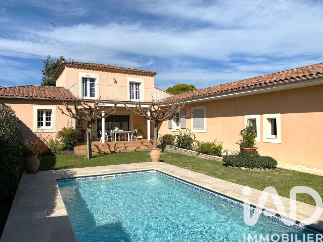 Maison 7 Pièce(s) L'Isle-sur-la-Sorgue