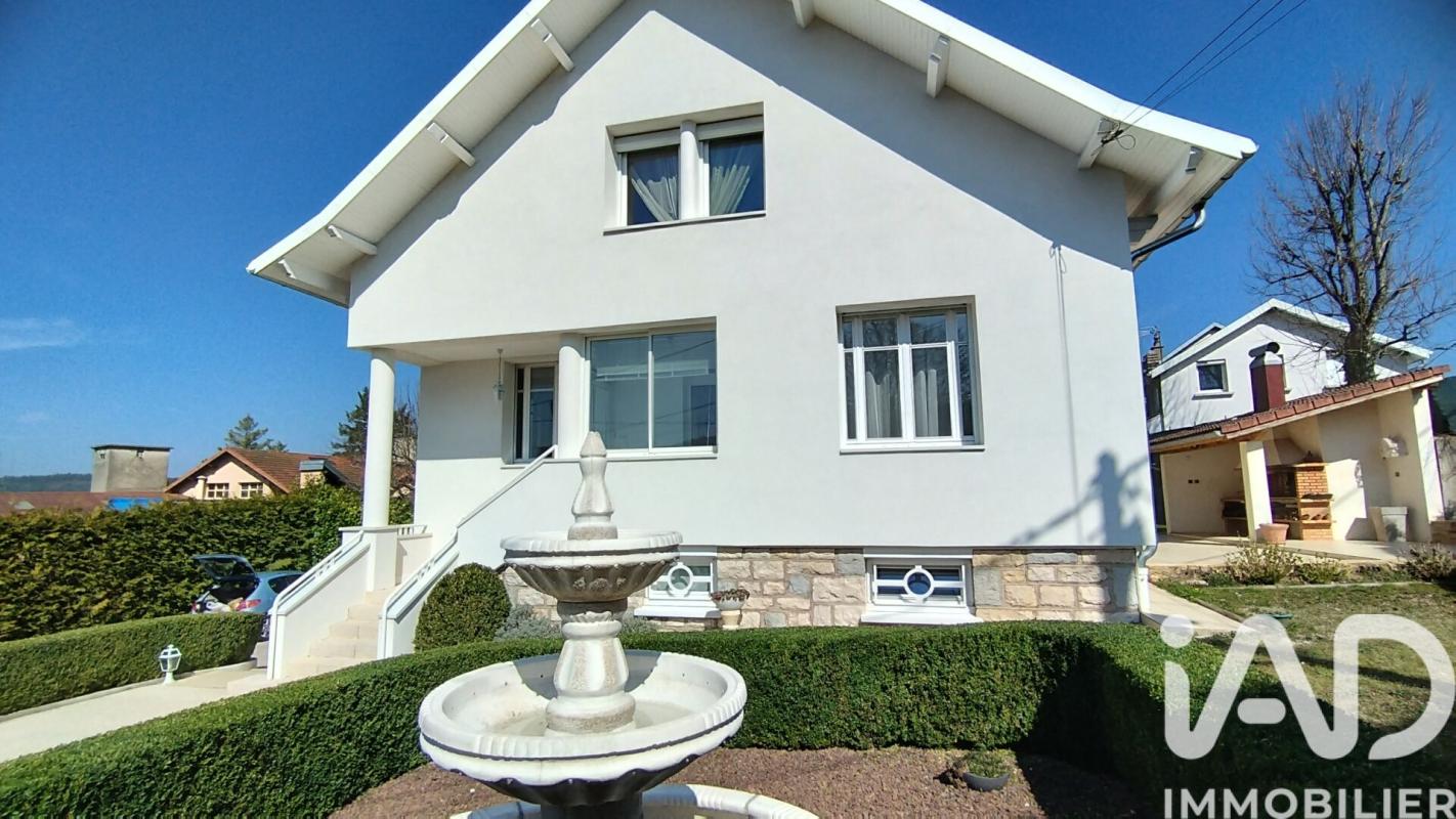 Maison 9 Pièce(s) Oyonnax