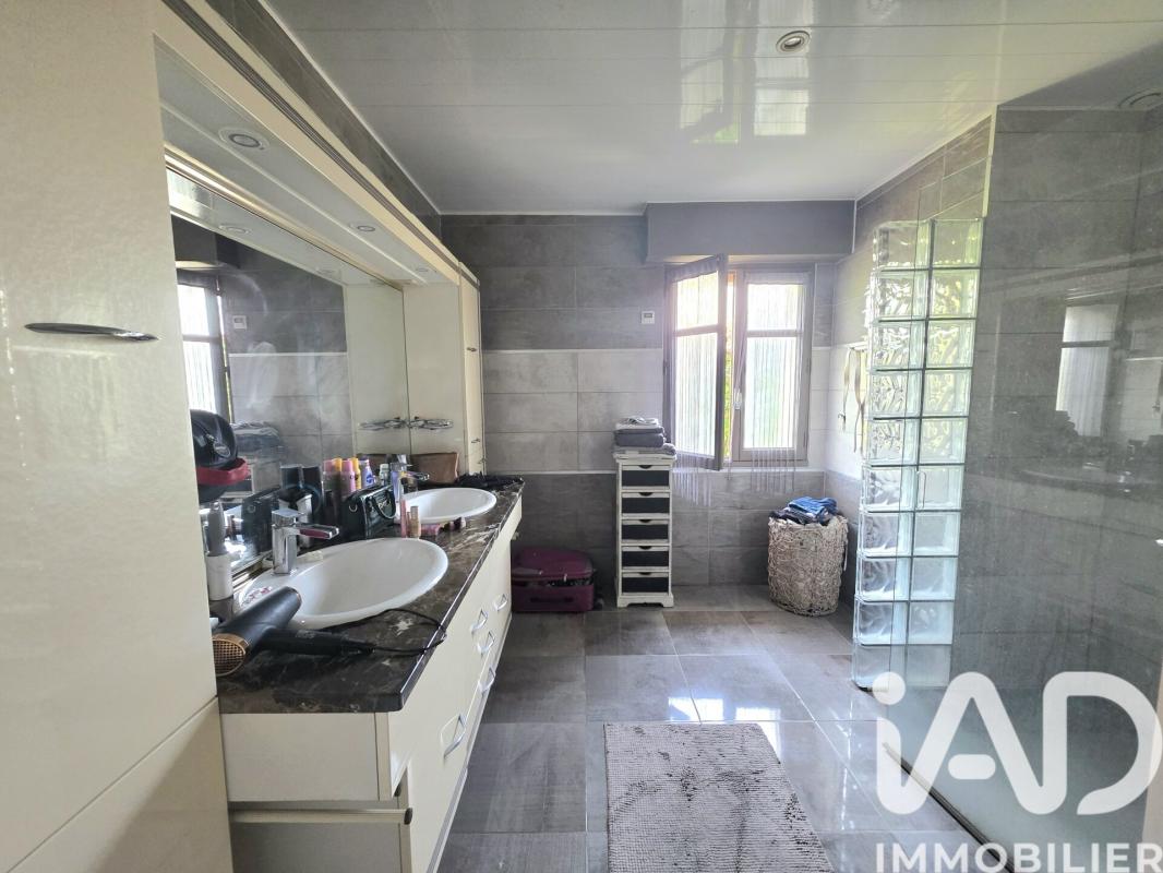 Maison 8 Pièce(s) Torigny-les-Villes - Photo 12