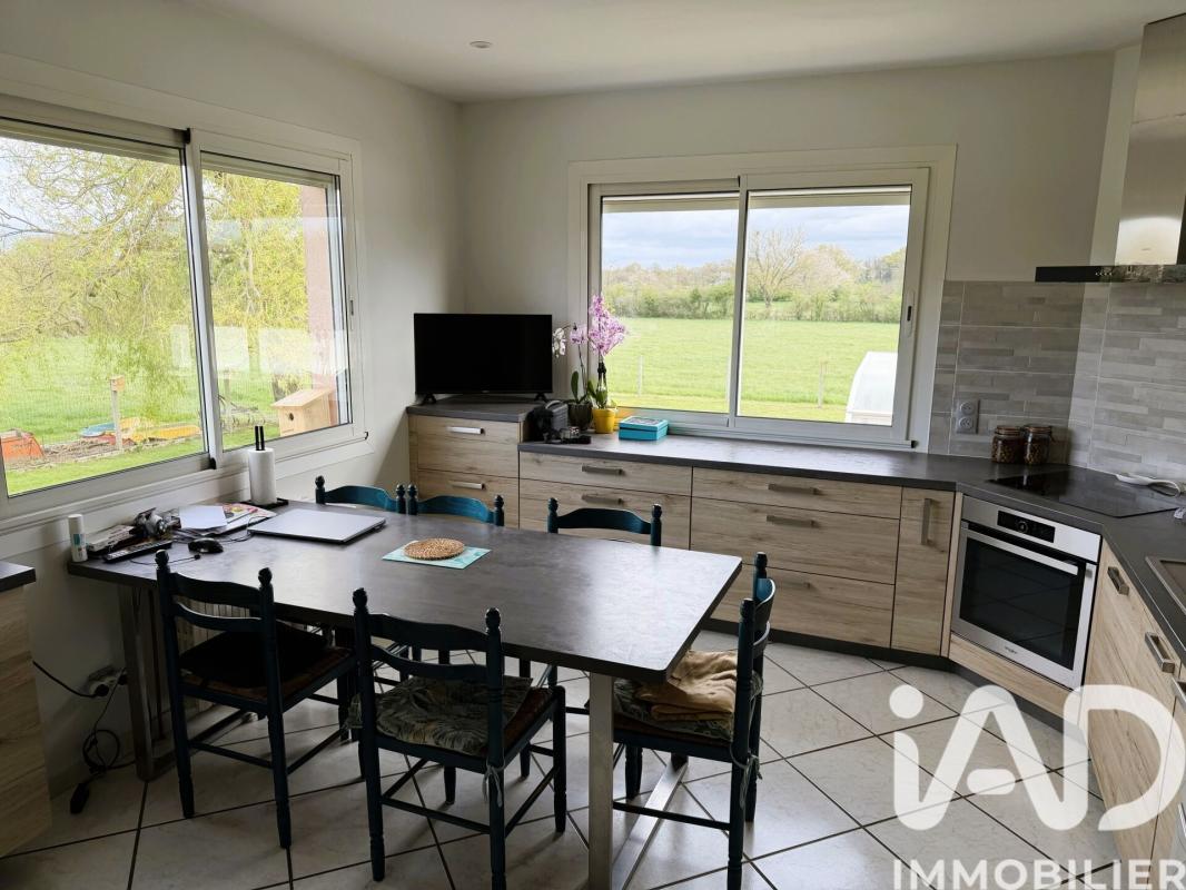 Maison 5 Pièce(s) Châtillon-sur-Thouet - Photo 4
