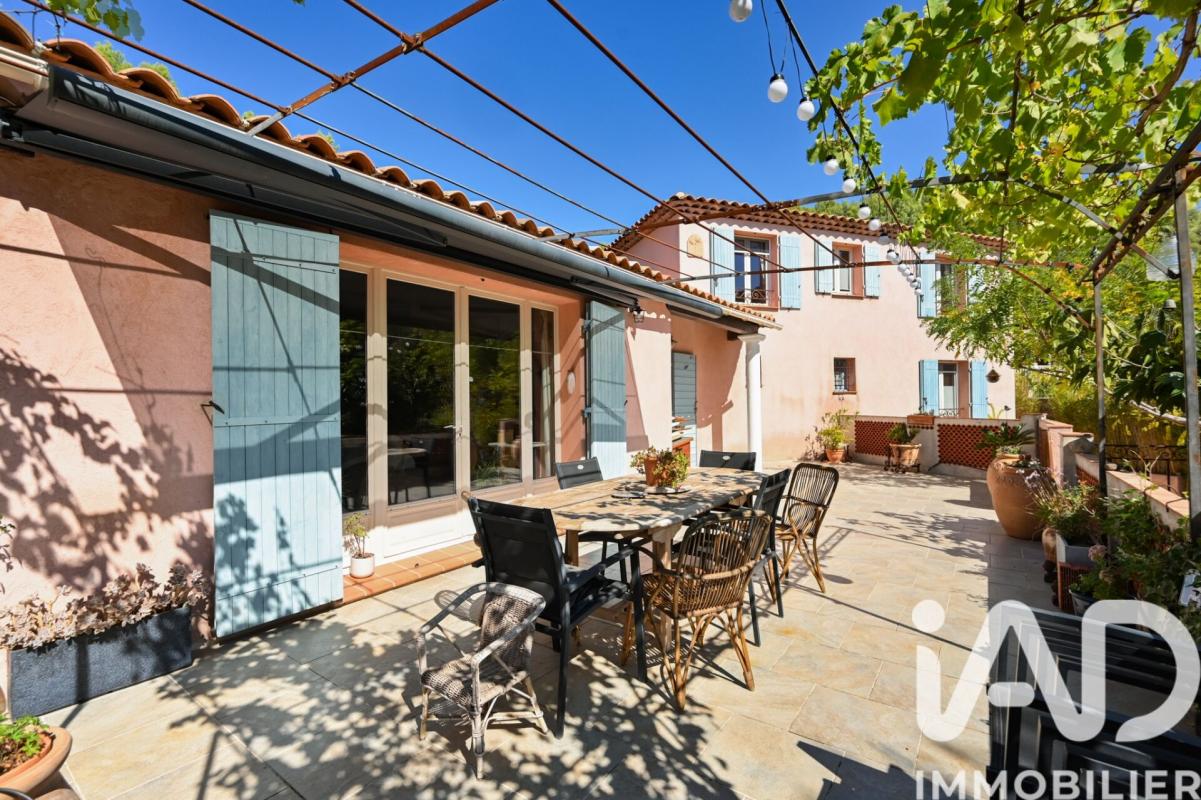 Maison traditionnelle 7 Pièce(s) Cuges-les-Pins