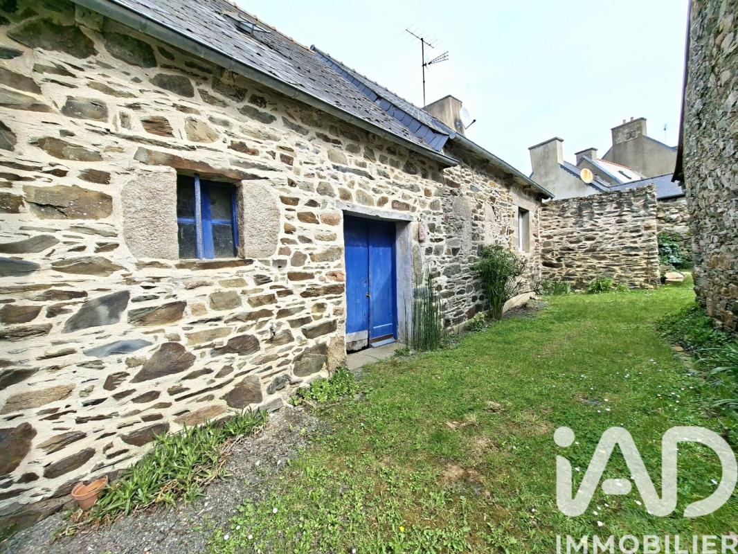 Maison de village 5 Pièce(s) La Roche-Jaudy