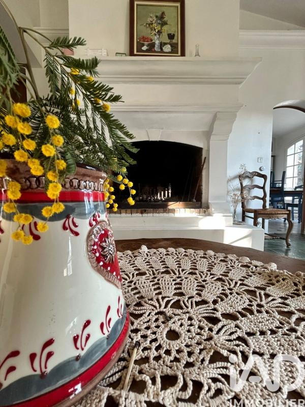 Maison 6 Pièce(s) Le Revest-les-Eaux