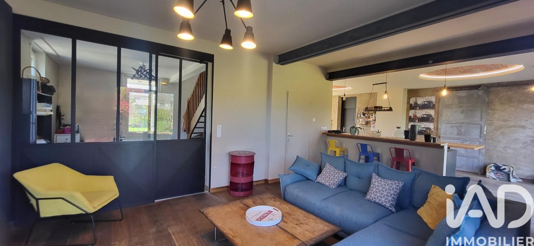 Propriété 4 Pièce(s) Louhans