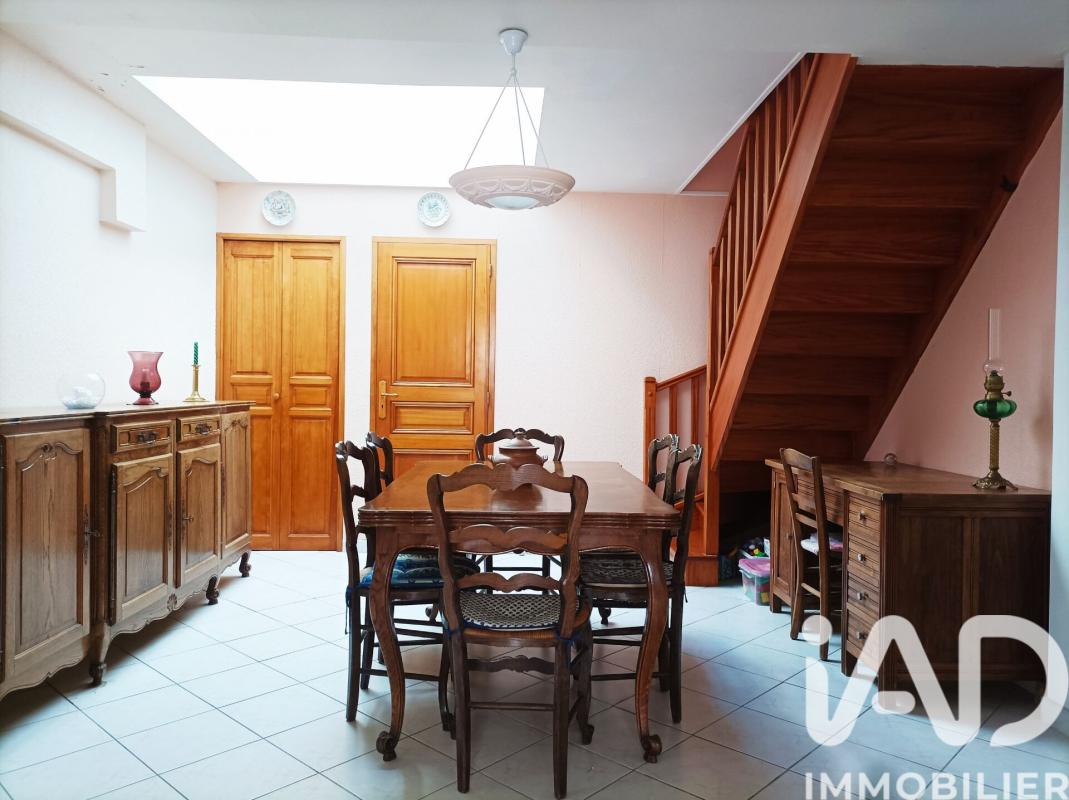 Maison 8 Pièce(s) Corme-Royal - Photo 9