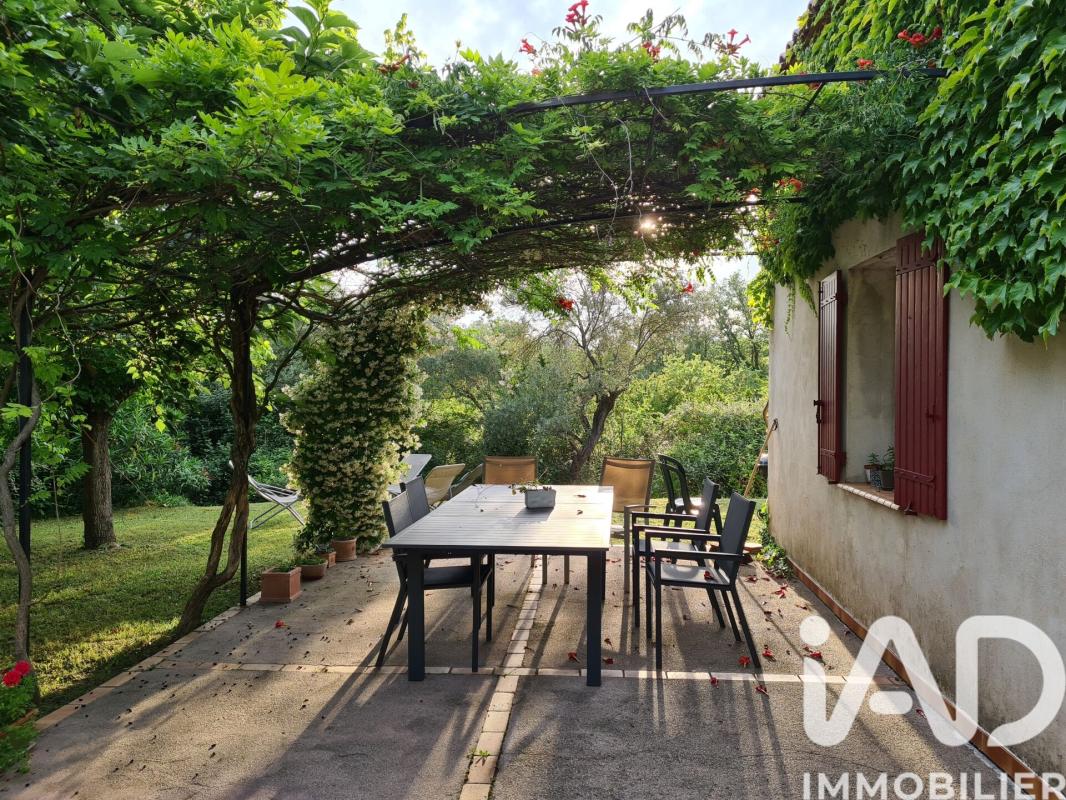Maison 8 Pièce(s) Saint-Mamert-du-Gard - Photo 2