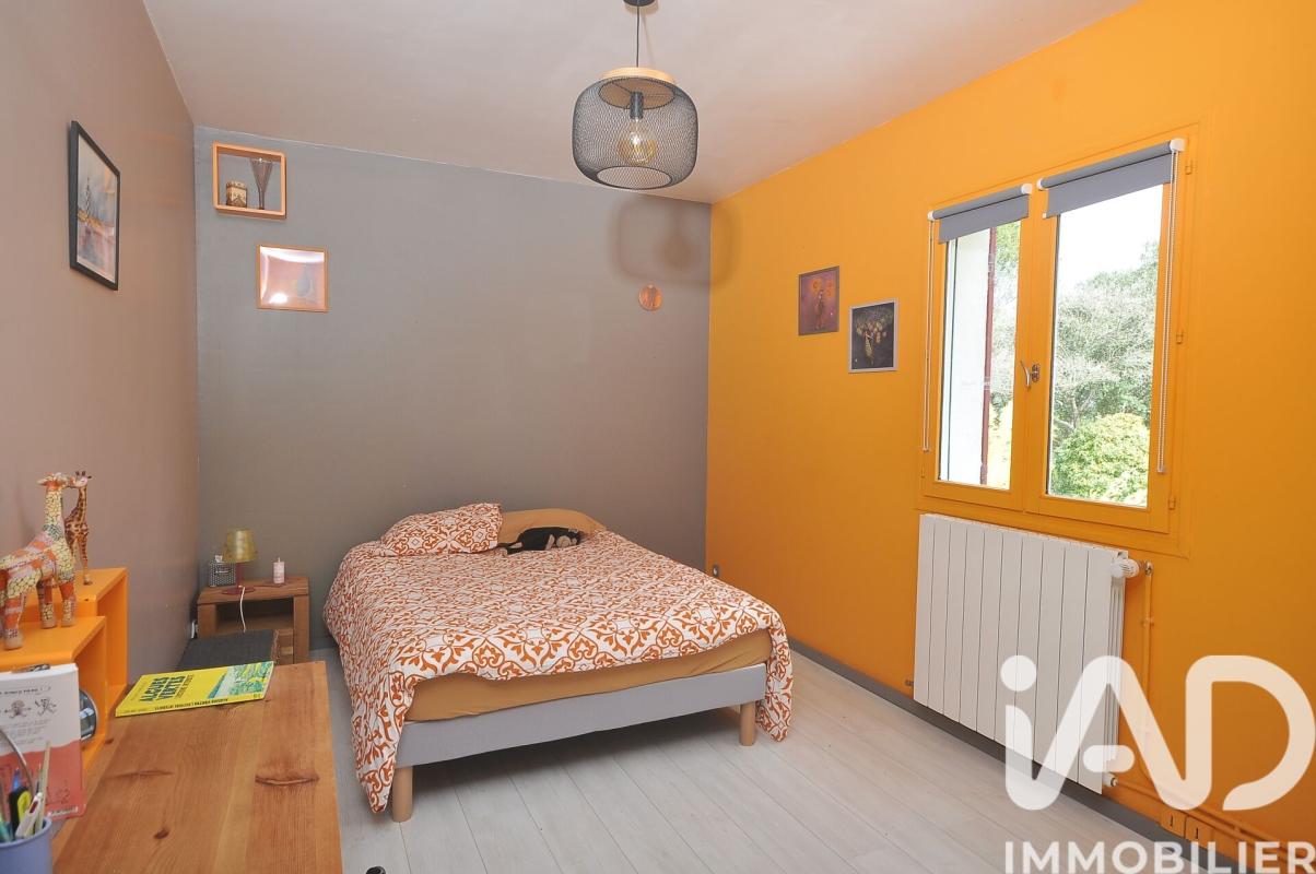 Maison 8 Pièce(s) Saint-Mamert-du-Gard - Photo 11