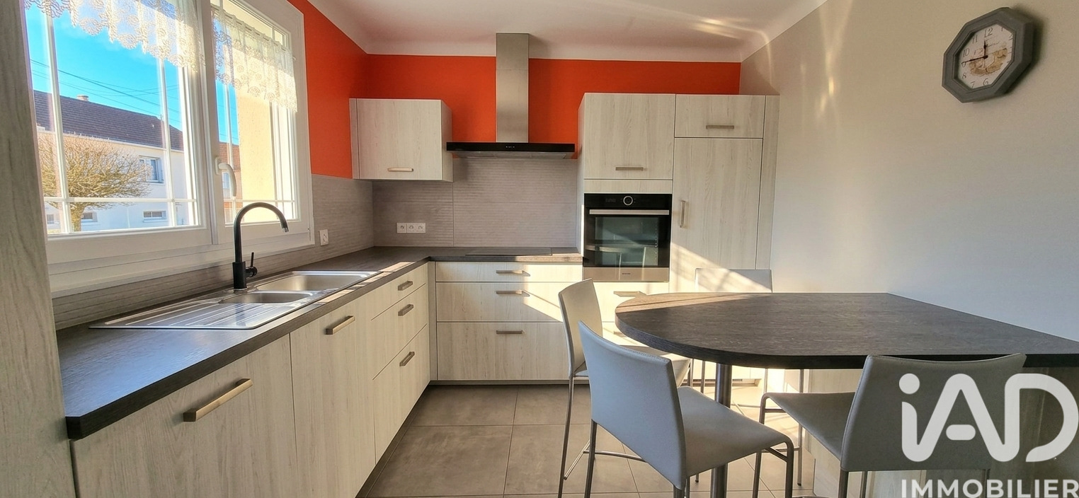 Maison 9 Pièce(s) Saint-Julien-de-Concelles