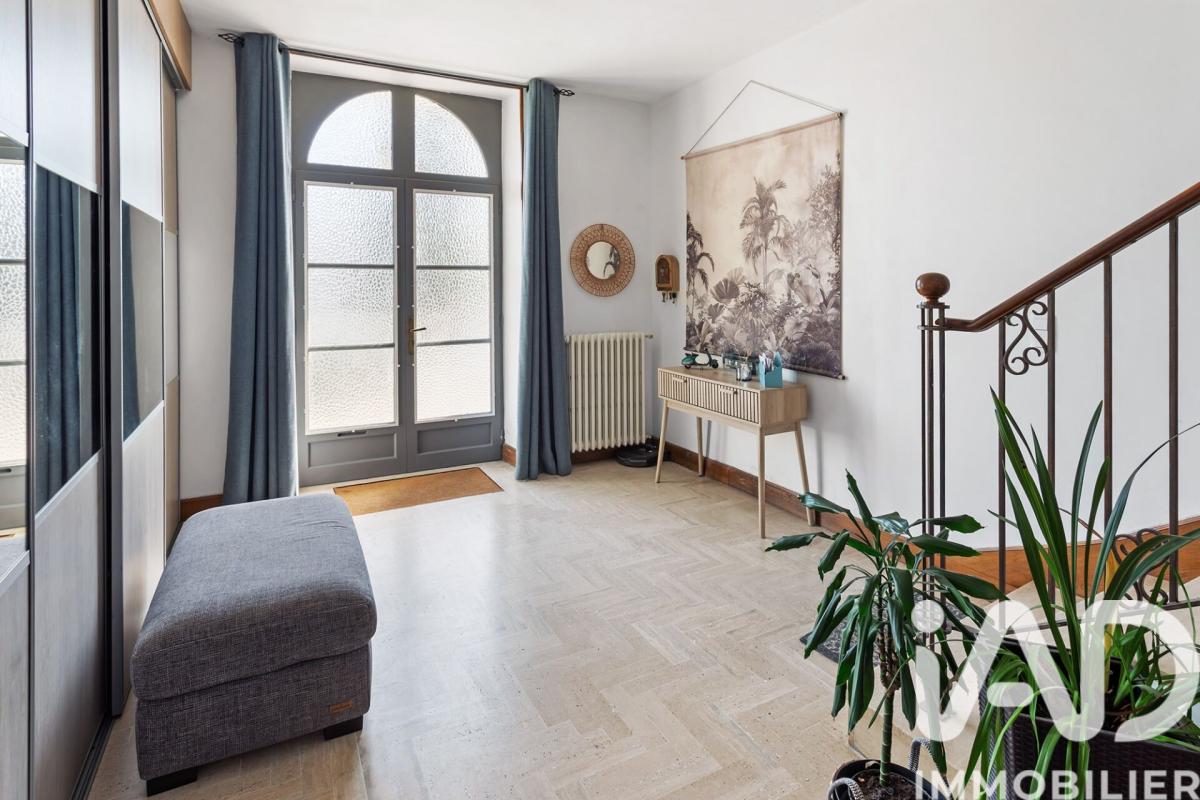 Propriété 8 Pièce(s) Clisson