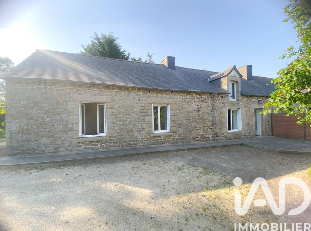 Maison longère 5 Pièce(s) Jugon-les-Lacs - Commune nouvelle