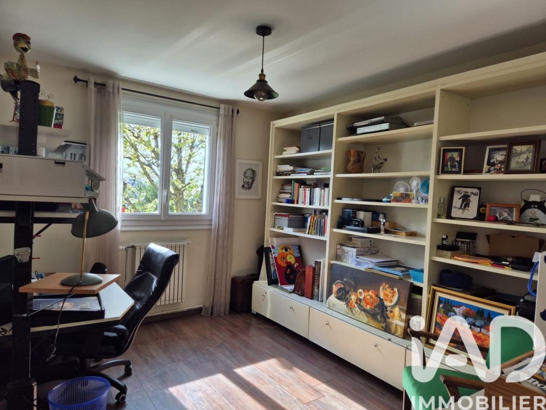 Maison 8 Pièce(s) Saint-Germain-lès-Corbeil - Photo 10