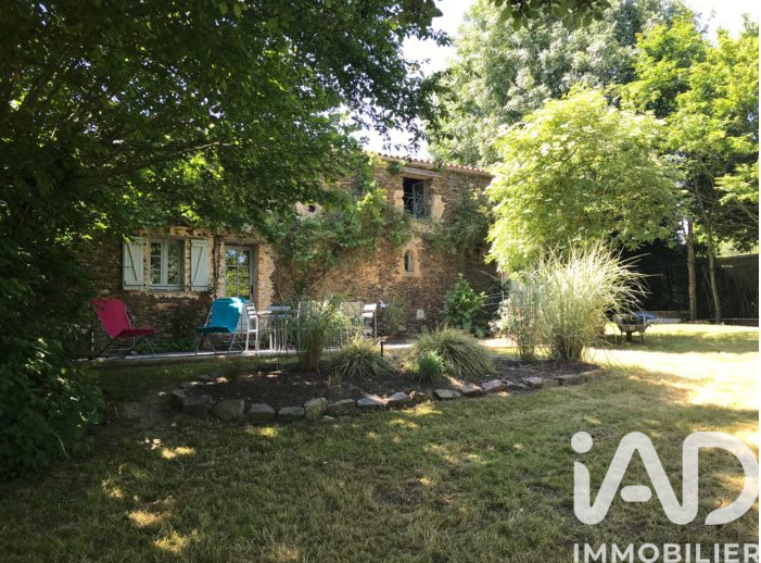 Maison 8 Pièce(s) Sigournais - Photo 1