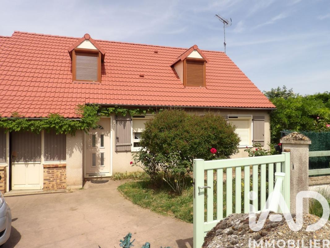 Maison traditionnelle 5 Pièce(s) Denonville
