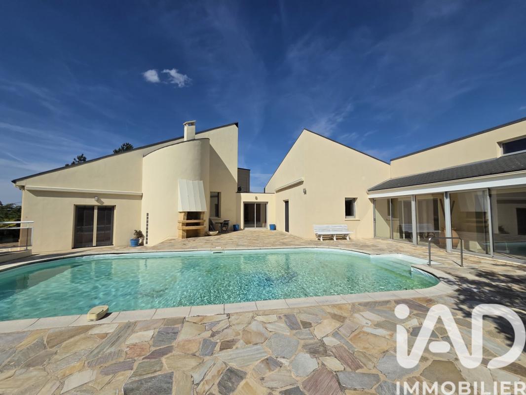 Maison d'architecte 5 Pièce(s) Cosnac