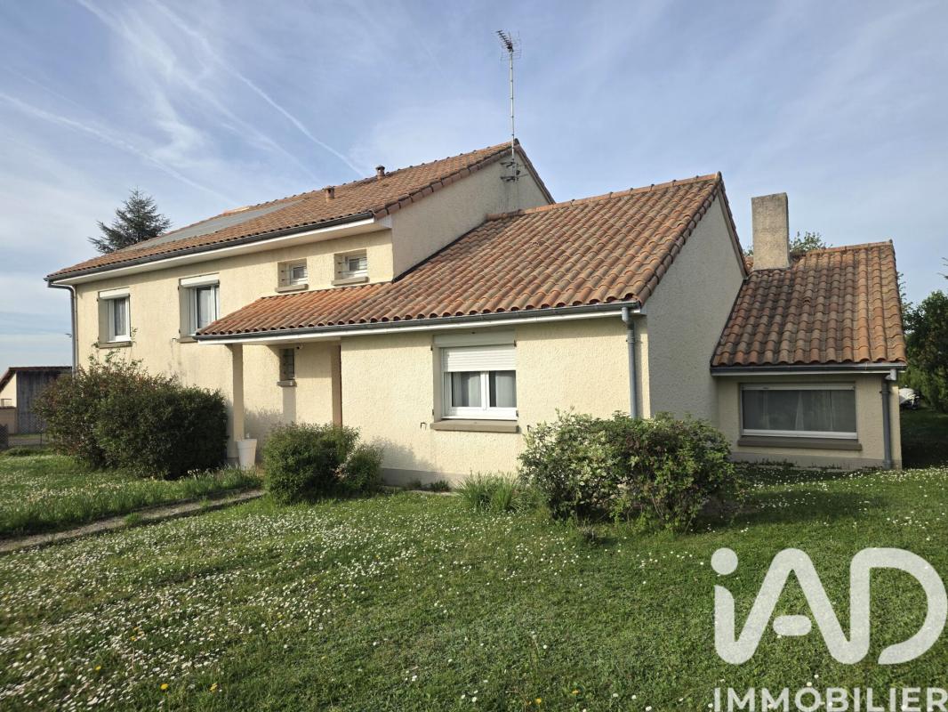 Maison 5 Pièce(s) Châtellerault - Photo 1