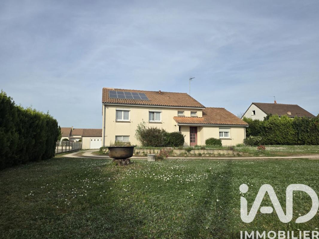 Maison 5 Pièce(s) Châtellerault - Photo 2