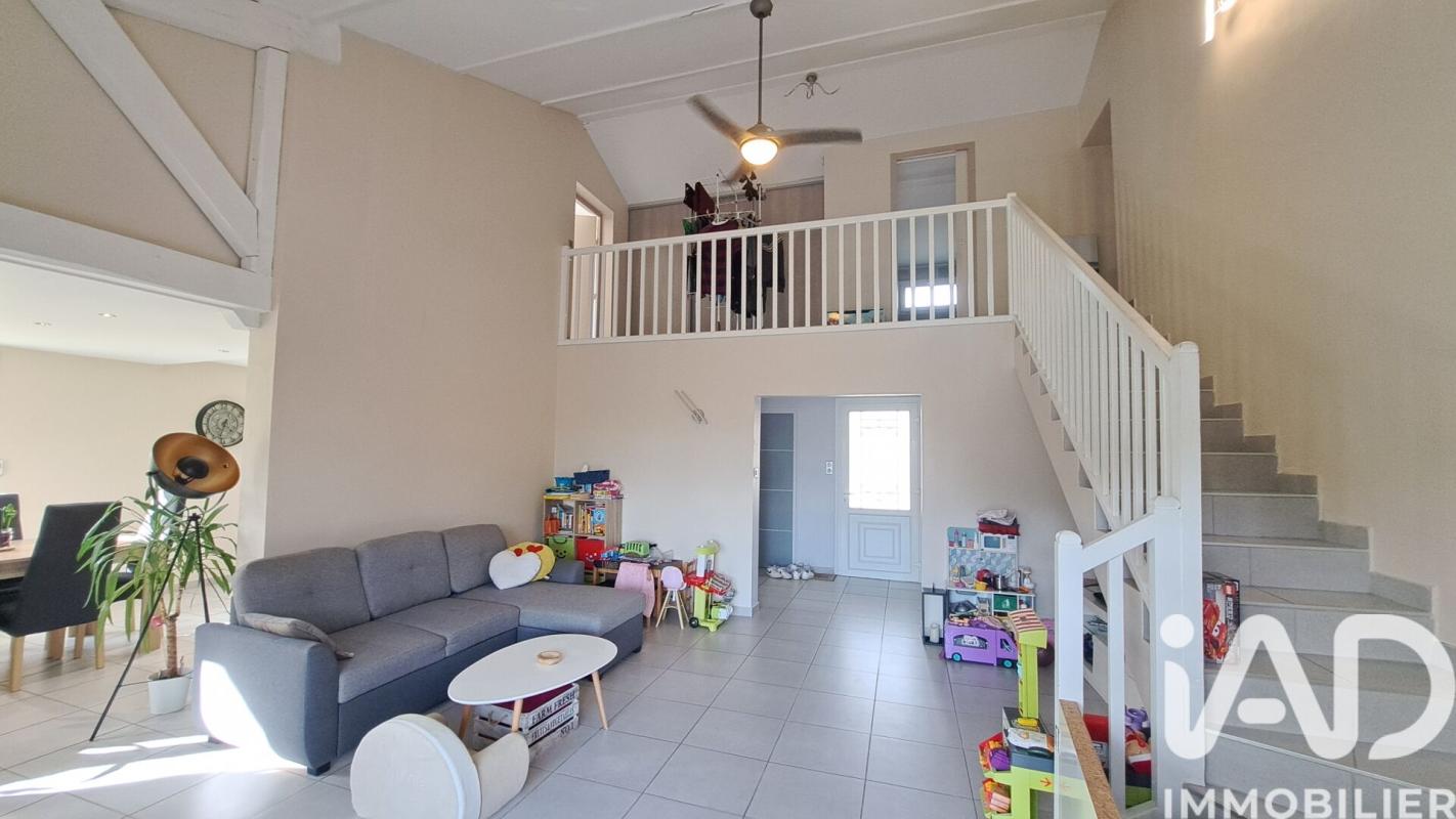 Maison 5 Pièce(s) Peaugres