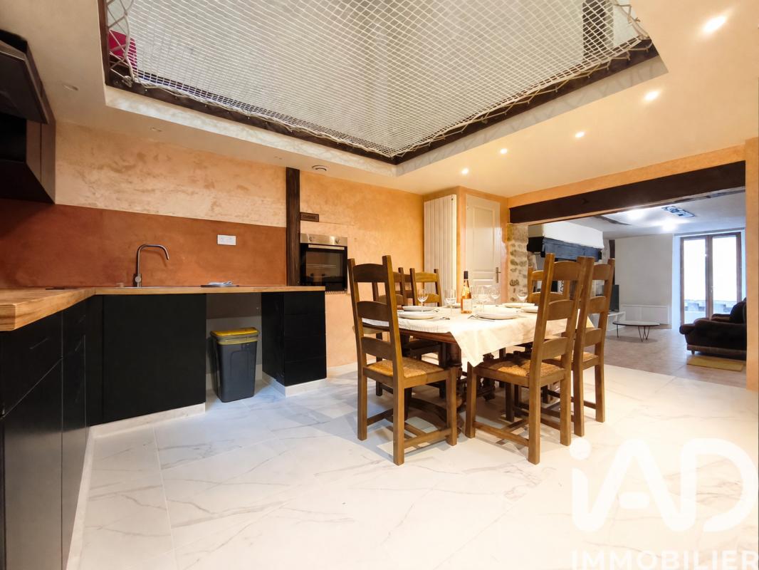 Maison de village 5 Pièce(s) Saint-Côme-d'Olt