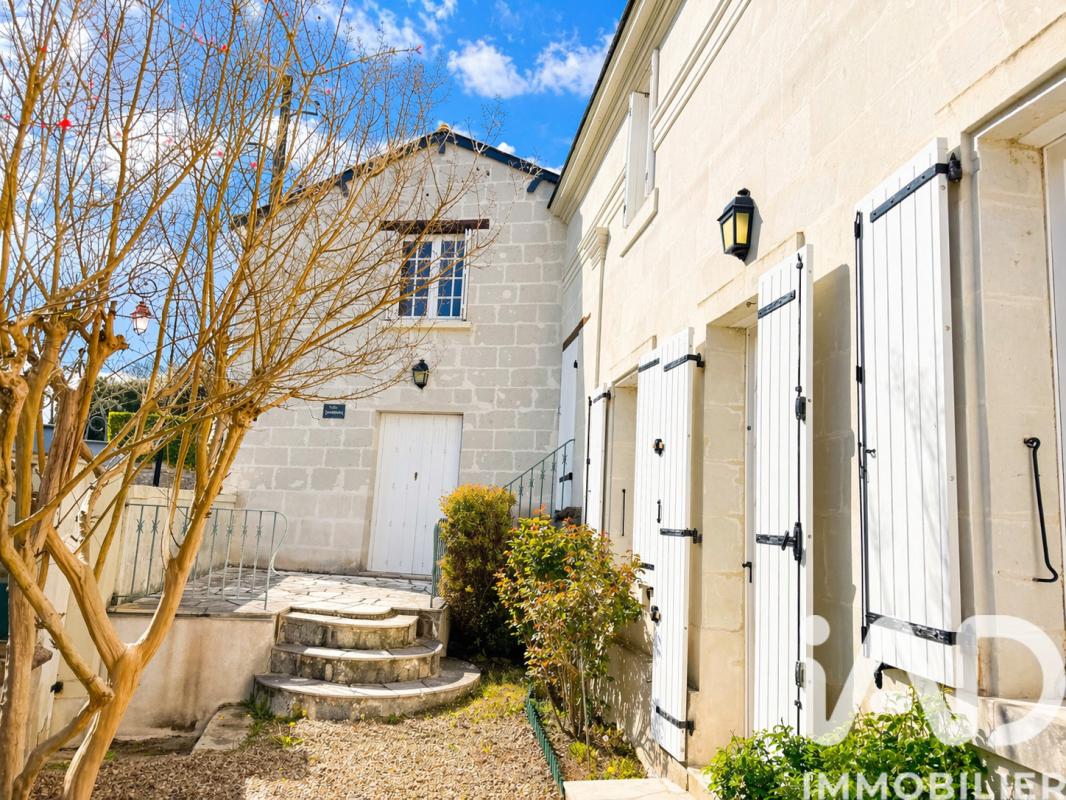 Maison 6 Pièce(s) Gennes-Val de Loire