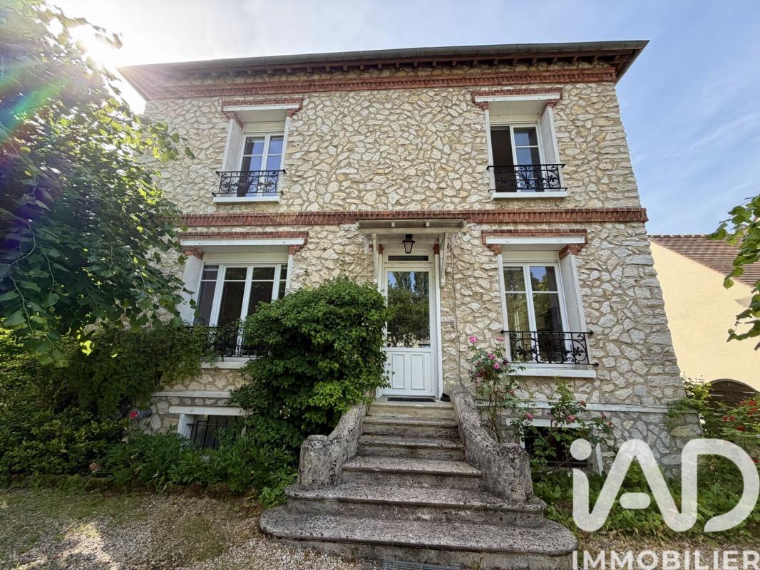 Maison 7 Pièce(s) Saint-Hilaire