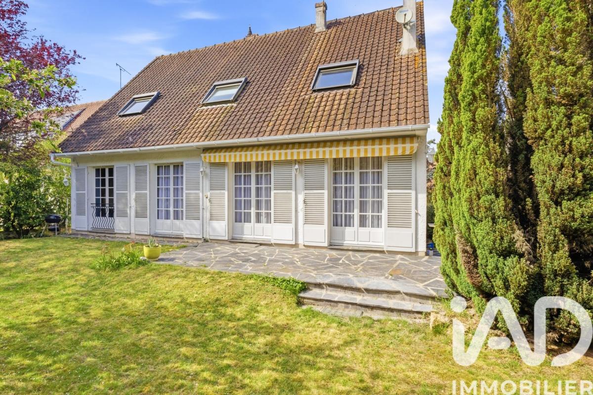 Maison 8 Pièce(s) La Rochette