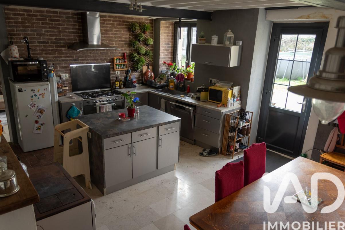 Propriété 8 Pièce(s) Hauterive