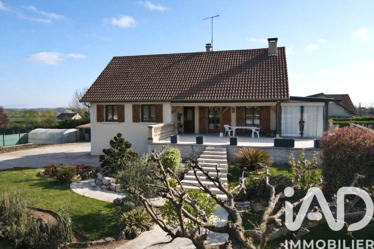 Maison 5 Pièce(s) Varennes-le-Grand - Photo 1