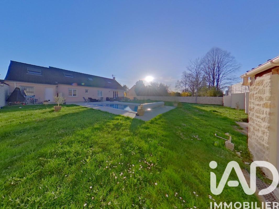 Maison 7 Pièce(s) La Ferté-Alais