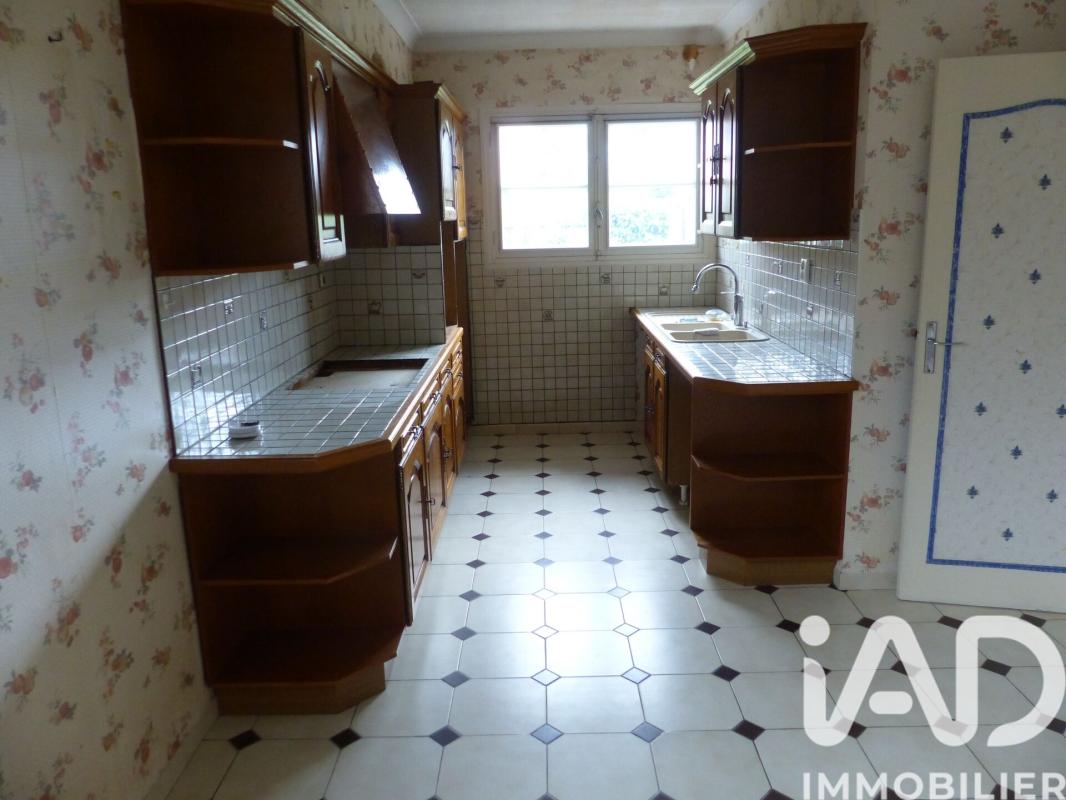 Maison 8 Pièce(s) Saint-Pierre-du-Mont - Photo 5