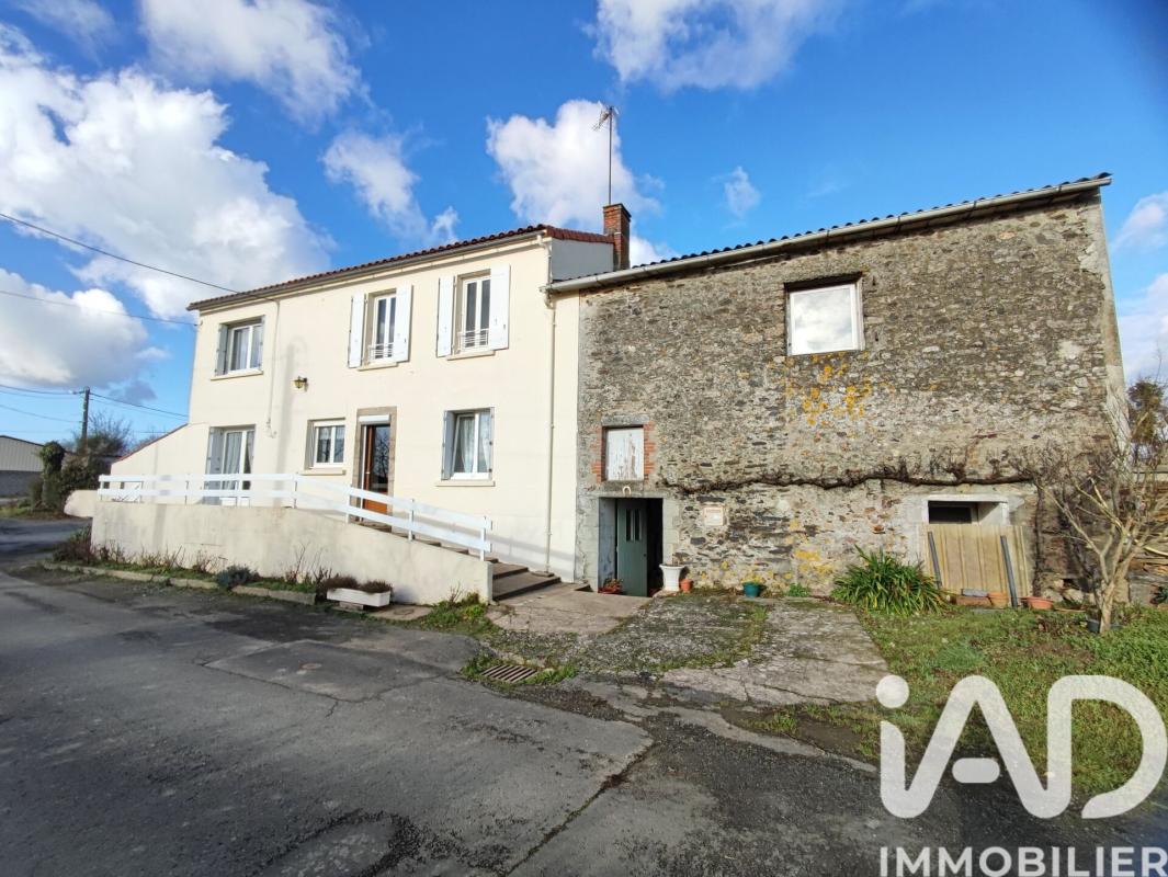 Maison 5 Pièce(s) La Meilleraie-Tillay