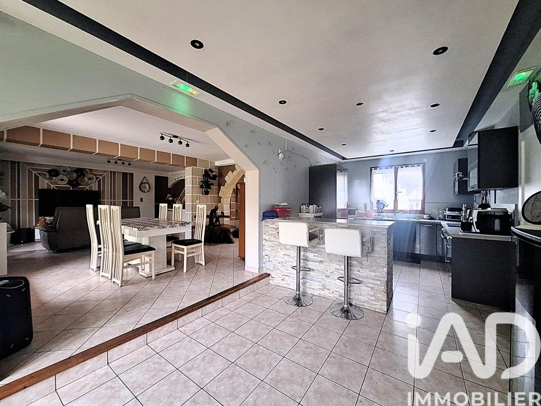 Maison 5 Pièce(s) Saint-Cyr-sur-Morin