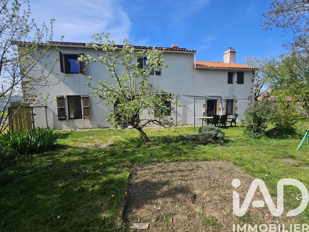 Maison longère 7 Pièce(s) Montréverd