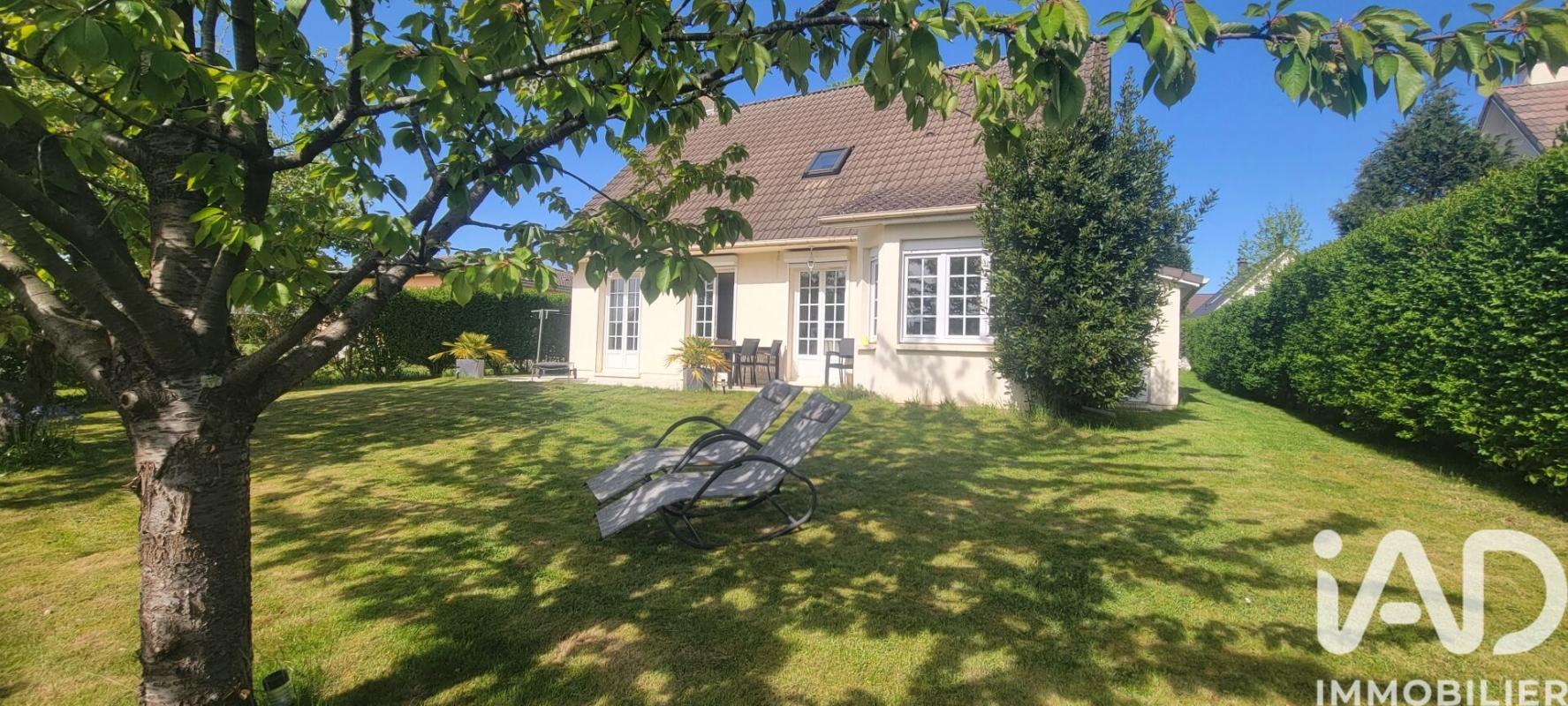Maison 7 Pièce(s) Le Mesnil-Esnard